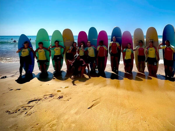 cours de surf pour séminaire au cap de l'homy lit et mixe